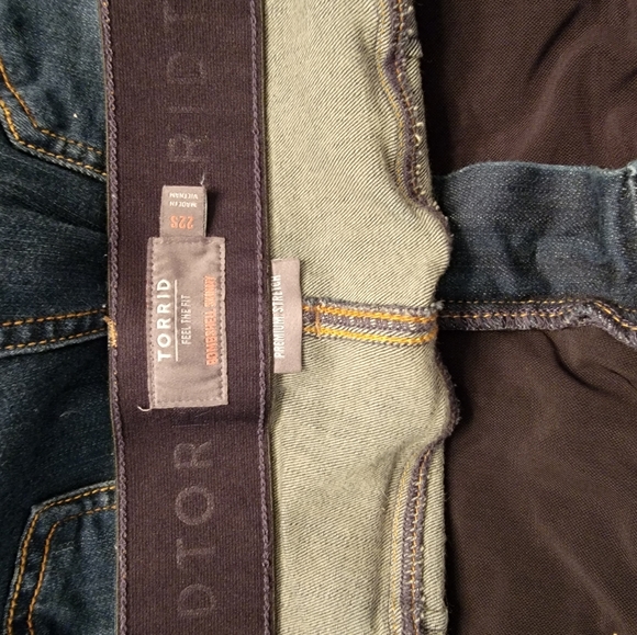 Torrid Bombshell Skinny - Picture 7 of 8